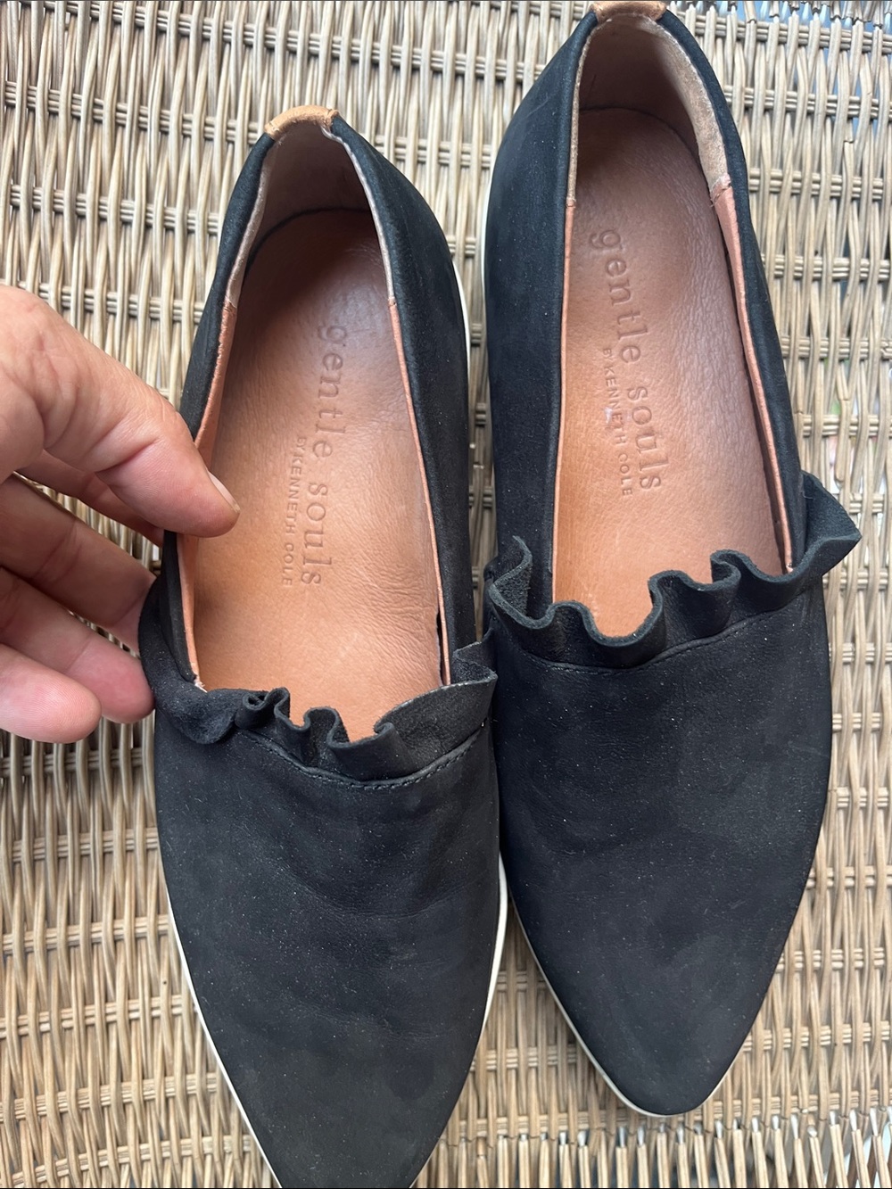 gentle souls Black Ruffle-Trim Slip-On Loafer